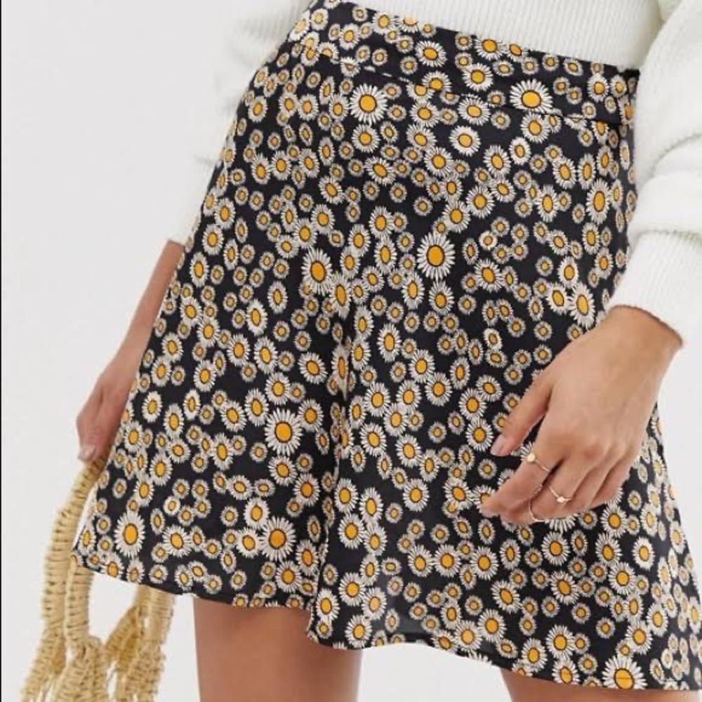 FREE PEOPLE Phoebe Mini Skirt Daisy Print Black Combo Size 2
